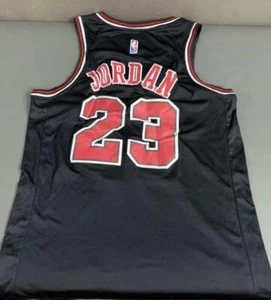 Michael Jordan Chicago Bulls NBA Jersey Size 52 (Nike, #23, Black) - Picture 1 of 6