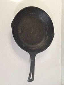 Wagner Ware 9" Cast Iron Chef Skillet Unmarked Made in USA - Picture 1 of 5