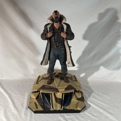 Figura PVC Diamond Select Toys DC Gallery: The Dark Knight Rises: Bane Foto 1 de 4