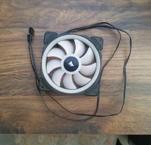 Corsair LL120 RGB Dual Light Loop 120mm LED PWM Gehäuselüfter (CO-9050071-WW) - Bild 1 von 1