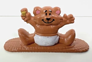 Vintage General Mills The Berry Bears Obst Snacks PVC Figur Baby Bär - Bild 1 von 8