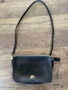 Vintage COACH Black Leather Flap Pocket Medium Crossbody Shoulder Bag Purse