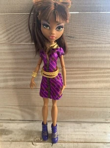 2008 Monster High Coffin Bean Clawdeen Wolf Doll - Picture 1 of 6