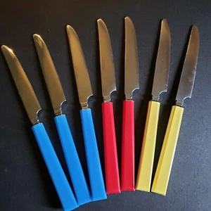 7 cuchillos dentados de acero inoxidable HAMPTON Silversmiths ™ 226 con mango de plástico de colección - Imagen 1 de 4