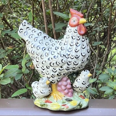 Figura Estatua De Colección Cerámica Pollo Gallina y Pollitos Colorida Caprichosa Casa de Campo Foto 1 de 4