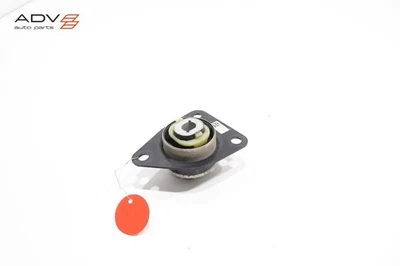 2022-2024 JEEP GRAND WAGONEER REAR DIFFERENTIAL LEFT MOUNT INSULATOR BRACKET OEM - Image 1 of 4