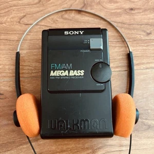 SONY Walkman SRF-60 AM/FM Portable Radio Mega Bass Tested And Working - Picture 1 of 8