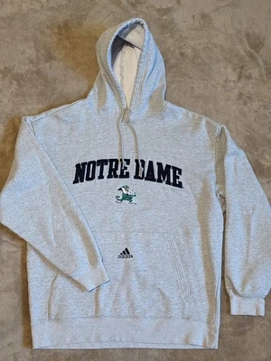 Мужская толстовка с капюшоном Notre Dame Fighting Irish средний размер серая толстовка Adidas NCAA футбол - Изображение 1 из 4