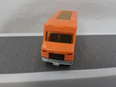 Matchbox Express Delivery Van Aerospace Mobile Command laranja fundido - Imagem 1 de 4
