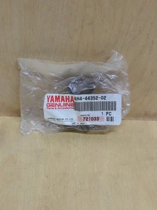 New OEM Yamaha Impeller 6H4-44352-02 - Picture 1 of 2