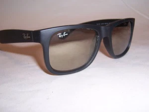 Neu Ray Ban Sonnenbrille Justin 4165 622/5A Gummi schwarz/braun 51 mm ORIGINAL - Bild 1 von 7