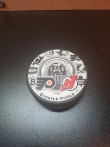 NJ DEVILS vs FLYERS 2004 NHL STANLEY CUP QUARTER FINALS MATCH-UP HOCKEY PUCK  - Bild 1 von 4