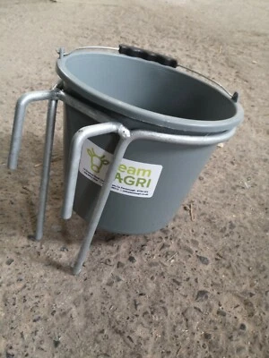 Galvanised Sheep/Calf/Horse/Pony/Goat Hurdle/Gate Bucket Holder & Bucket Hook on