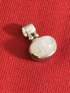 925 AHM Silver Vtg Pendant Minimalist Cabochon Moonstone J376 - Picture 1 of 7