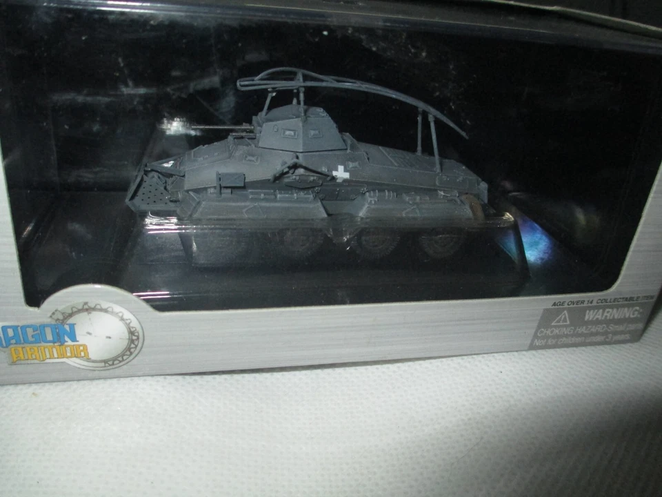 DRAGON 1:72 GERMAN SD.KFZ.232 RAD 8   1.DIV (MOTORISIERT)  LAH  1939 - Image 1 of 4