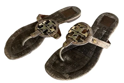 Sandalias Tory Burch Miller 2 beige corcho natural con logotipo dorado para mujer EE. UU. 9,5 M Foto 1 de 4