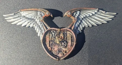 Reloj de Pared Toscano Steampunk Corazón Alado Escultural Aerografiado Artista Firmado  Foto 1 de 4