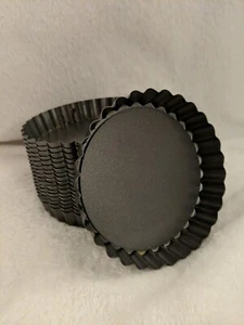 18 Mini Tart Pans Removable Bottom Non Stick - 4.625" Diameter - Picture 1 of 2