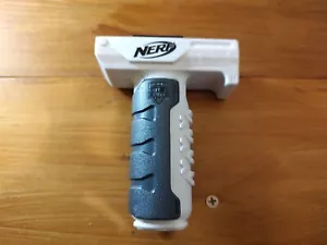 Nerf N-Strike Elite Retaliator GRIP nur Teil - Bild 1 von 3