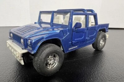 New Ray Diecast Toy Model Hummer Convertible Truck Blue 1:32 1995 - Image 1 of 4
