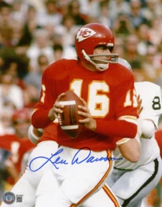 LEN DAWSON SIGNED AUTOGRAPHED 8x10 PHOTO KANSAS CITY CHIEFS LEGEND BECKETT BAS - Picture 1 of 2