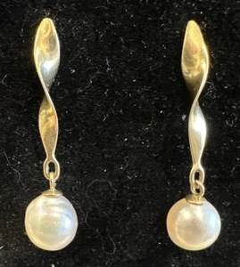 Stunning 14k Solid Yellow Gold 8mm Pearl Drop/Dangle Earrings 1.25", 3 Grams - Picture 1 of 7