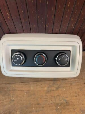 Dodge Journey 2011-2020 calefacción trasera/control manual de aire acondicionado. 5511131AC Foto 1 de 2