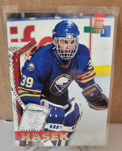 1994 TOPPS STADIUM CLUB NHL DOMINIK HASEK SABRES COLLECTIBLE HOCKEY CARD #125