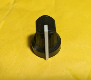 FENDER AMPLIFIER VINTAGE KNOBS - Picture 1 of 2