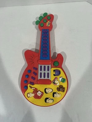 THE WIGGLES Red Guitar SINGS MUSIC TALKS Interactive Spin Master 2003 Vintage - Image 1 of 4