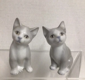 Vintage OTAGIRI Porcelain Figurines Sitting Kitty Cats Gray & White Japan Lot 2 - Picture 1 of 7