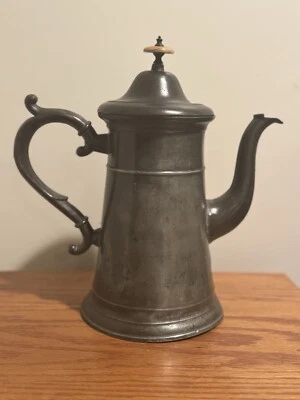 Cafetera de peltre vintage hecha por John Munson de Yalesville, CT 1846-1852 Foto 1 de 4