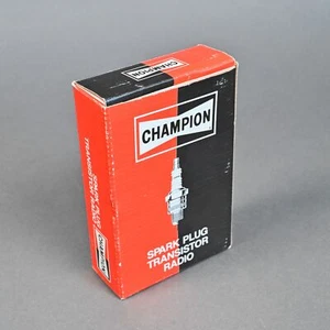 Vintage Champion Zündkerzen Werbe Transistorradio - Bild 1 von 9