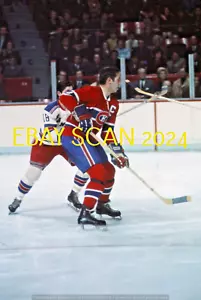 JEAN BELIVEAU Heads 2 NET In ACTION 35mm COLOR SLIDE Montreal CANADIENS HOF - Picture 1 of 1