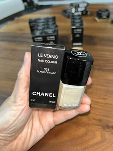 NEW Chanel Le Vernis Longwear Nail Colour 335 Blanc Ceramic Polish .4 Fl Oz - Picture 1 of 1