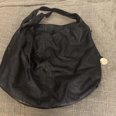 Bolso Hobo Laura Di Maggio Negro Patrón Acolchado Foto 1 de 4