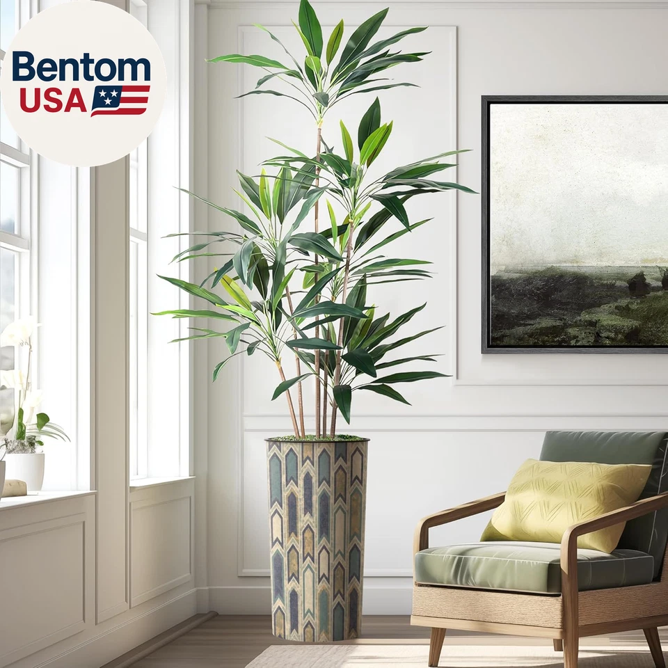 Árbol Artificial en Moderno Plantador Efecto Patrón Polígono, Falso Árbol Dracaena Sil Foto 1 de 4