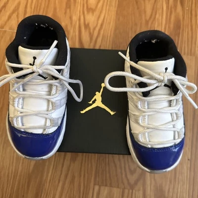 Boceto Air Jordan 11 Retro Low TD Concord 645107-100 azul niños pequeños 8c niño pequeño Foto 1 de 4