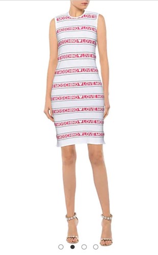 LOVE MOSCHINO Abiti corti. Taglia 10. Vendita al dettaglio $385