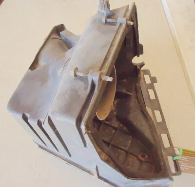 Filtro de aire GM Pontiac Grand Prix 1997-2003 carcasa inferior 3,8 L Foto 1 de 4