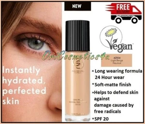 Oriflame Giordani Gold Long Wear Mineral Foundation - Light Beige Neutral SPF20 - Picture 1 of 6