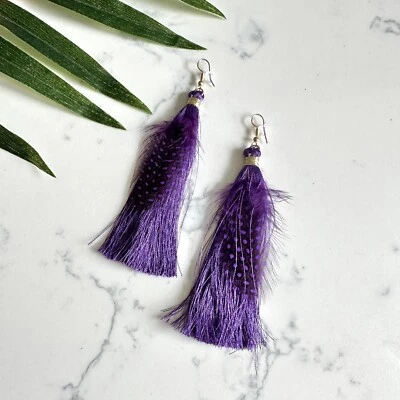 Pendientes Pluma Púrpura Negro Lunares Cuelgan Bohemio Hippie Boho NUEVO Foto 1 de 3