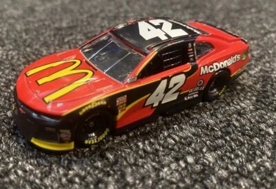 Kyle Larson #42 McDonald’s 2018 1:64 NASCAR diecast suelto Foto 1 de 4