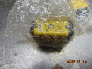 (1) BUSS TCF10 CUBE FUSE - Picture 1 of 2