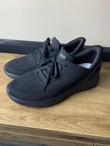 Kizik Athens Mens Size 12 Low Top Sneakers Shoes Blackout Hands Free Comfort - Picture 1 of 9