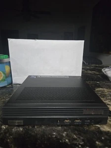 Lenovo ThinkCentre M90q Gen 3 con Core i5-12500T 32 GB DDR5 256 GB SSD WIN 11 PRO - Foto 1 di 4