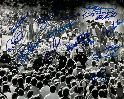 1981 Dodgers 16x Signed 8x10 Photo PSA/DNA LOA Tommy Lasorda Steve Howe Ron Cey - Image 1 of 4