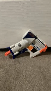 Nerf N-Strike Elite Triad EX-3 Blaster in weißer Farbe (getestet und funktionsfähig)  - Bild 1 von 2