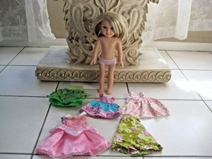 American Girl Gummistiefel Wishers Camille Puppe mit 5 Outfits (markenlose Kleider) - Bild 1 von 13