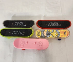 Mini Skateboard For Finger Boards Lot of 5 Young Justice Batman Superboy Robin - Picture 1 of 4